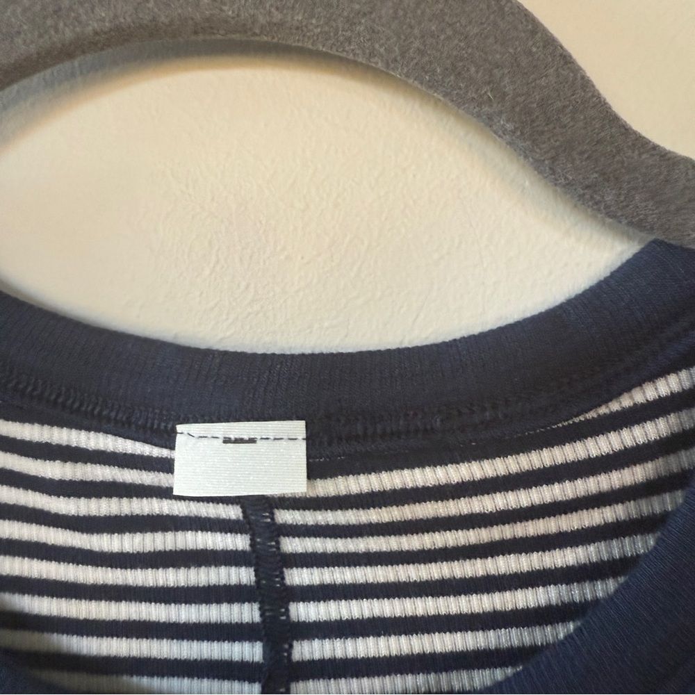 Lululemon Hold Tight Short-Sleeve Striped Shirt with added embroidery - Picture 5 of 10